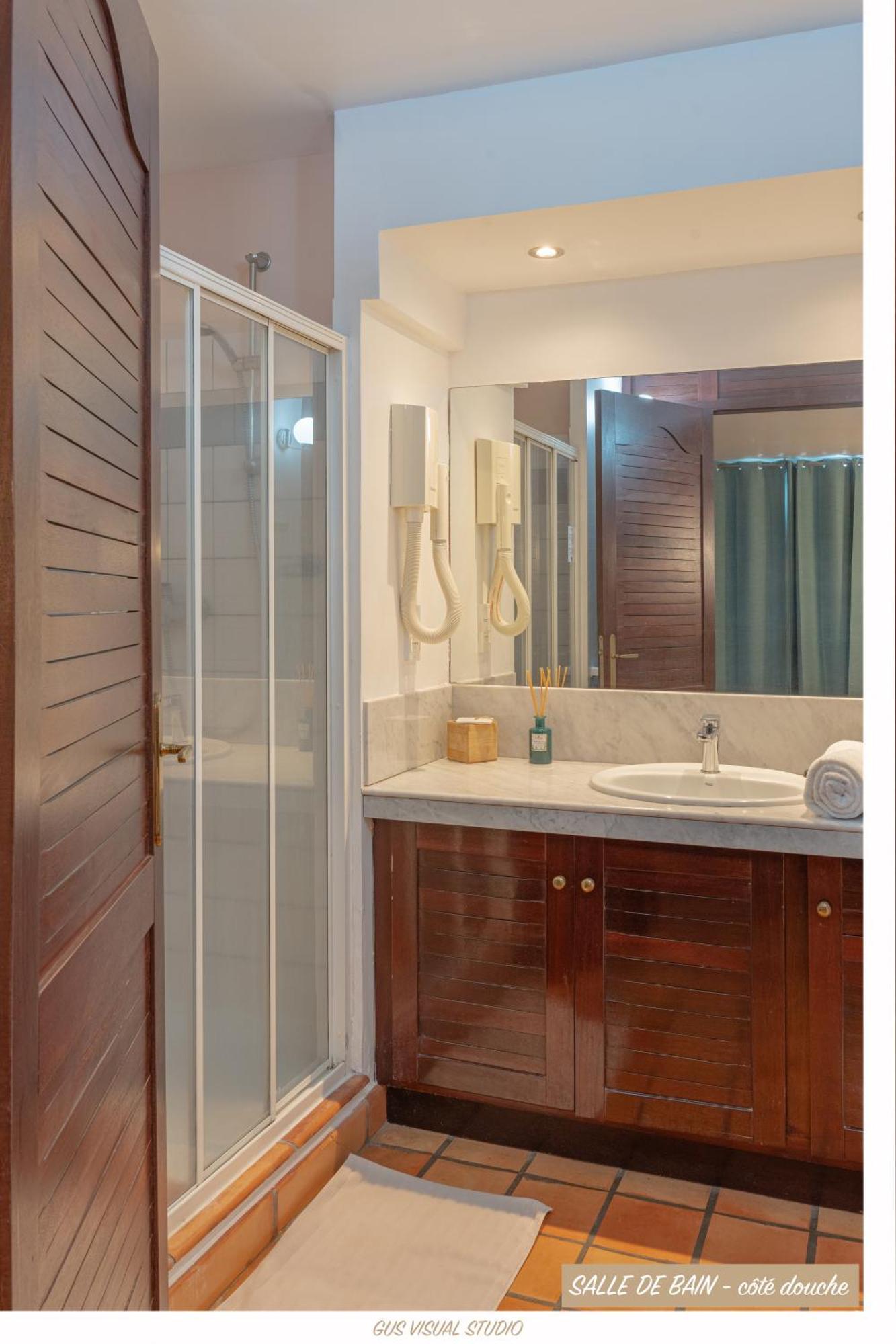 Appartement Location saisonnière Tartane 238 à Trinité  Extérieur photo
